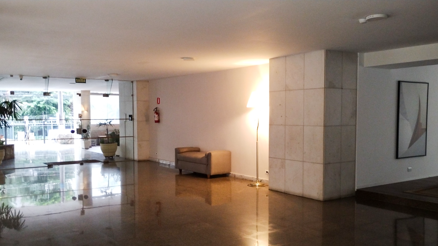 Hall do Bloco A do Condomínio Edifício Aracy/Mariana